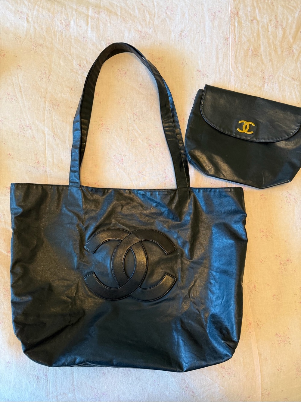 Chanel Black coated canvas shoulder Tote Bag , vintage - Picture 2 of 14